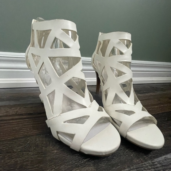 Fergalicious Histeria Heels - Size 8.5 US - Picture 2 of 7